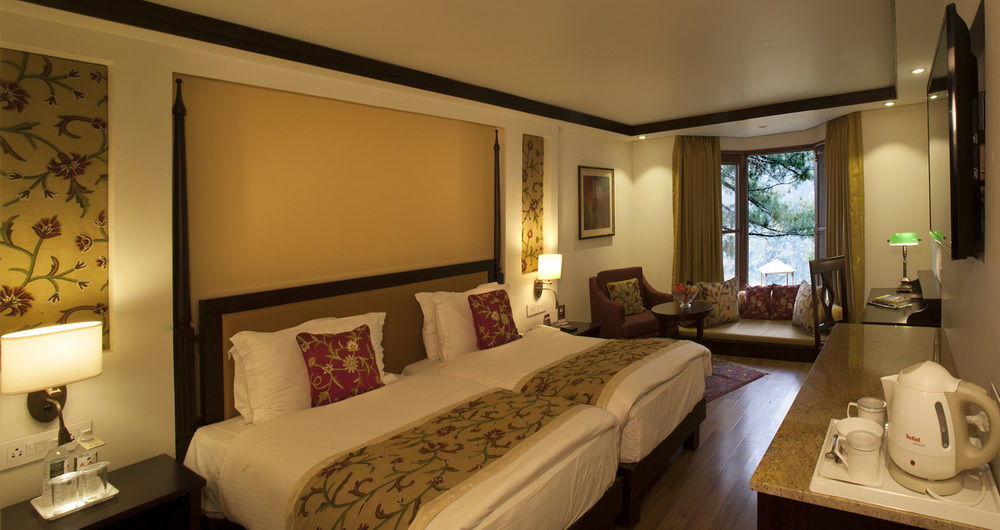 Senator Pine N Peak Hotel Pahalgam Exterior photo