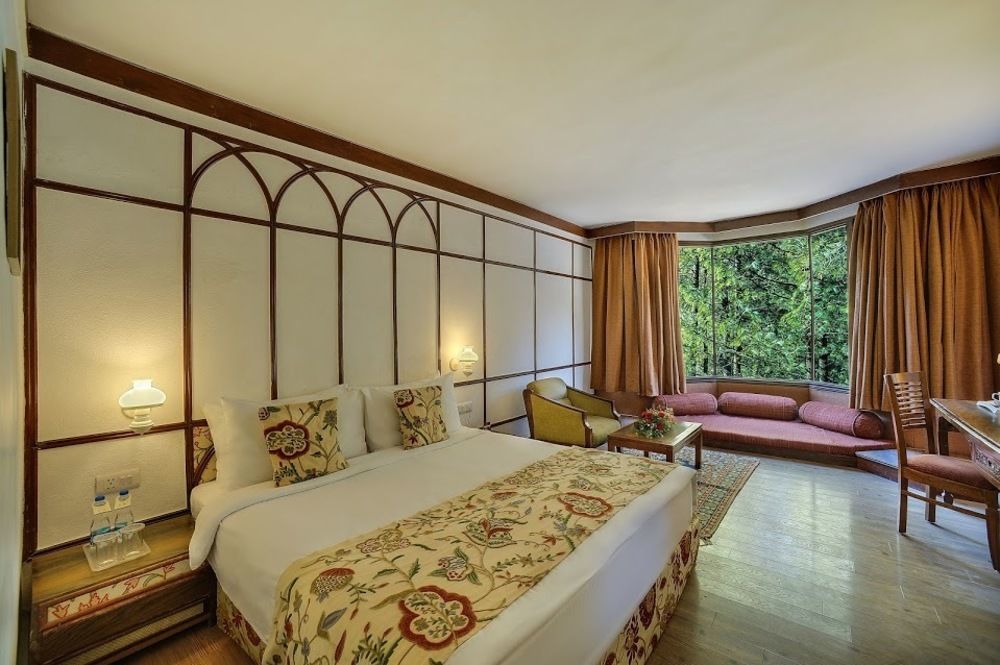 Senator Pine N Peak Hotel Pahalgam Exterior photo